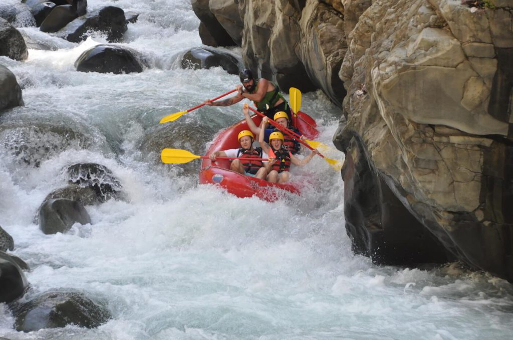 Chorro River Rafting (IV-V)